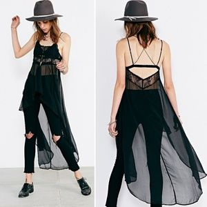 KIMCHI BLUE Lilian Lace Maxi High Low Tank Q